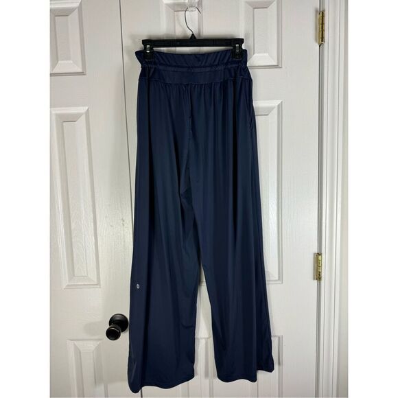 Halara Womens Navy Bottoms Size M - Picture 3 of 4